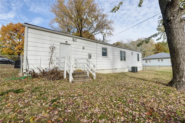 $200,000 | 2530 Queen Ridge Drive, Independence, MO 64055