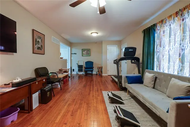 $200,000 | 2530 Queen Ridge Drive, Independence, MO 64055