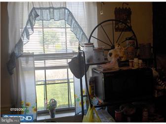 102 Hampshire Road Sicklerville, NJ 08081 - Photo 4 of 8