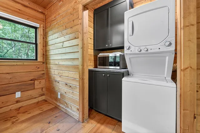 a view of washer and dryer