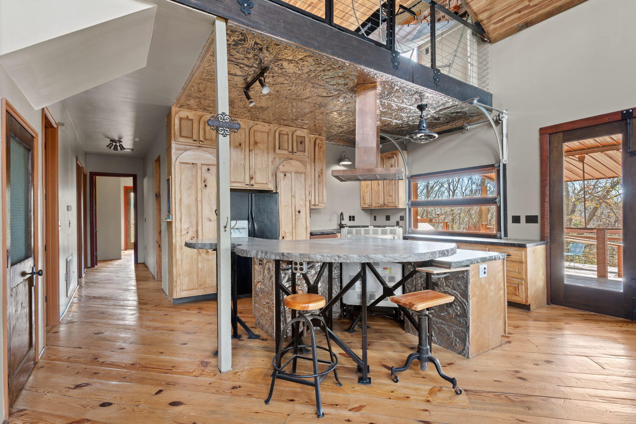 1014 Meroney Street Chattanooga, TN 37405 - Photo 17 of 57 17-web-or-mls-1014 Merony-Bekah C-2