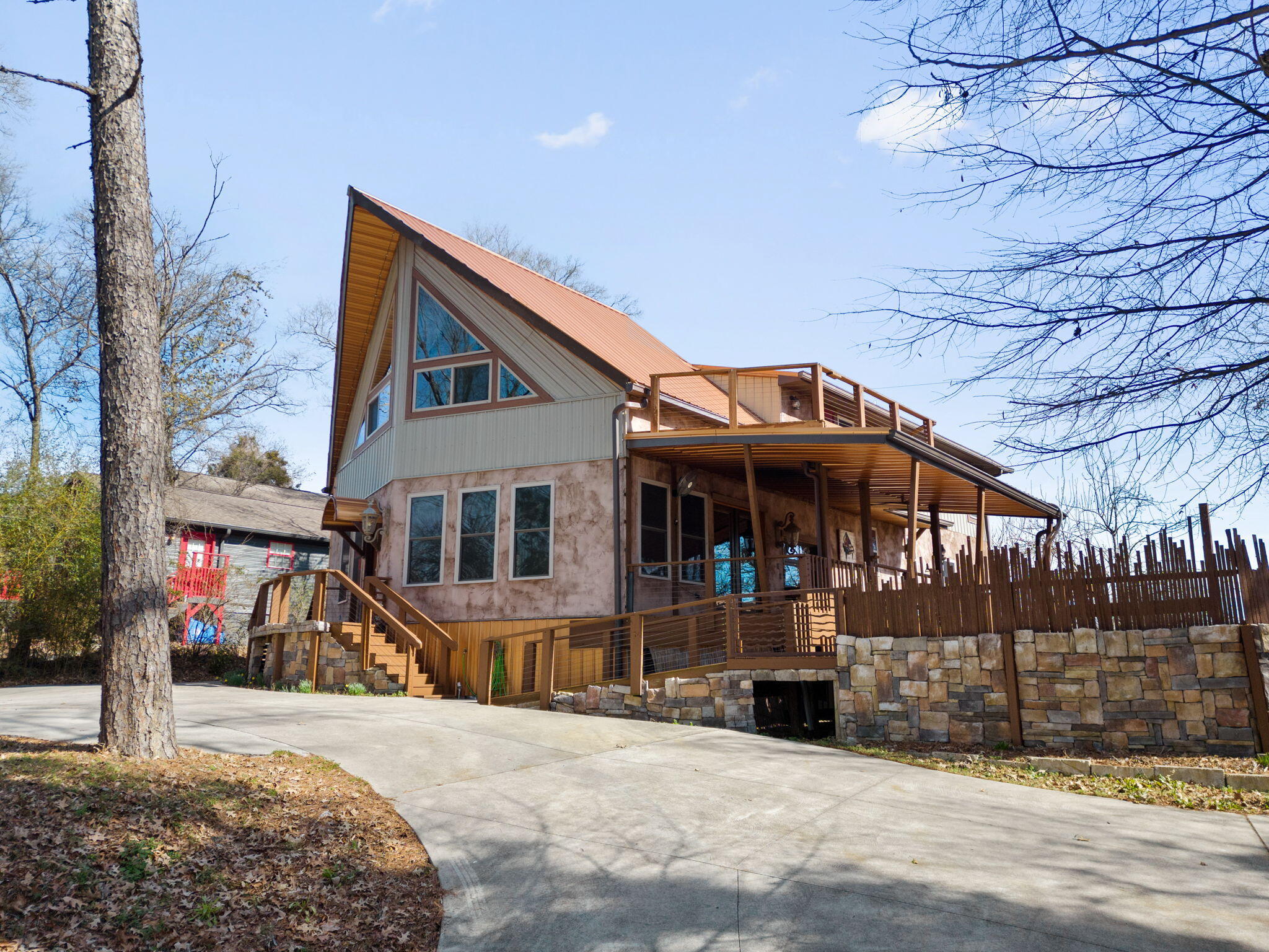 1014 Meroney Street Chattanooga, TN 37405 - Photo 2 of 57 2-web-or-mls-1014 Merony-Bekah C-22