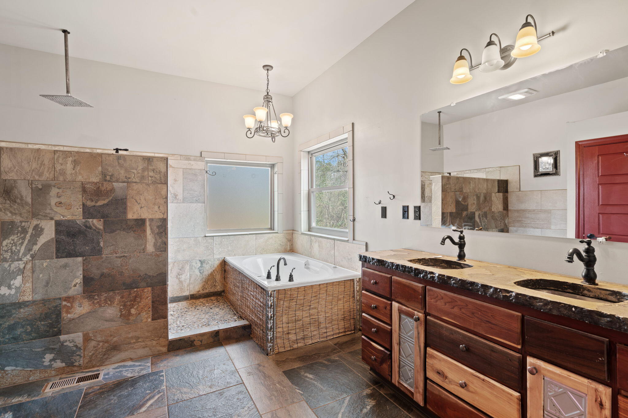 1014 Meroney Street Chattanooga, TN 37405 - Photo 29 of 57 29-web-or-mls-1014 Merony-Bekah C-14