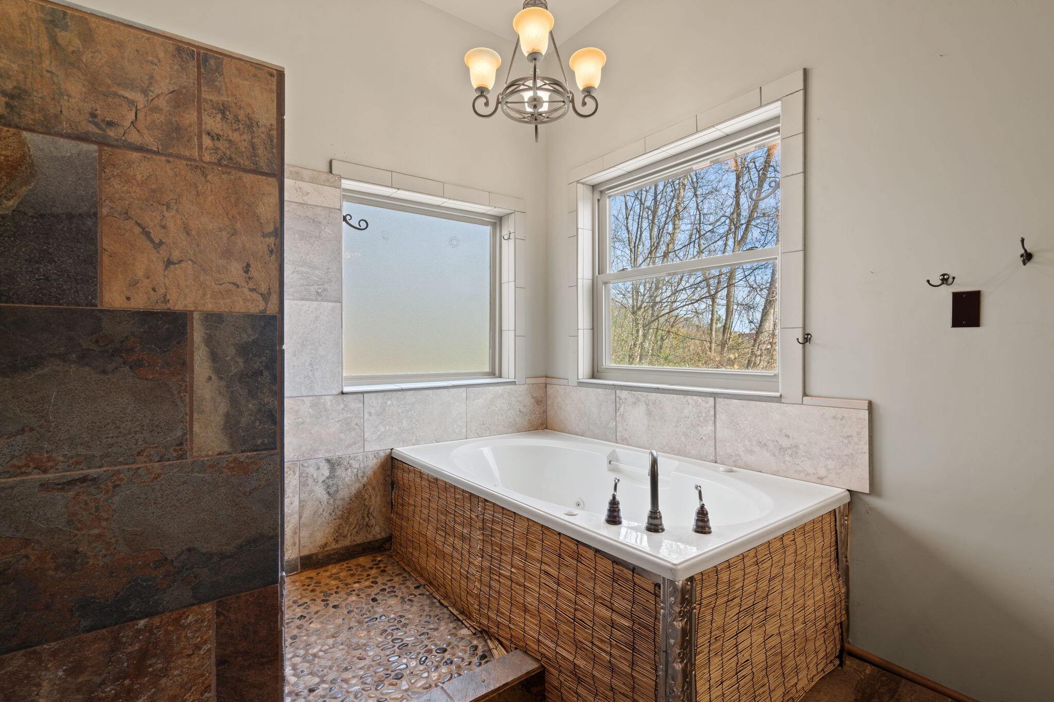 1014 Meroney Street Chattanooga, TN 37405 - Photo 31 of 57 31-web-or-mls-1014 Merony-Bekah C-16