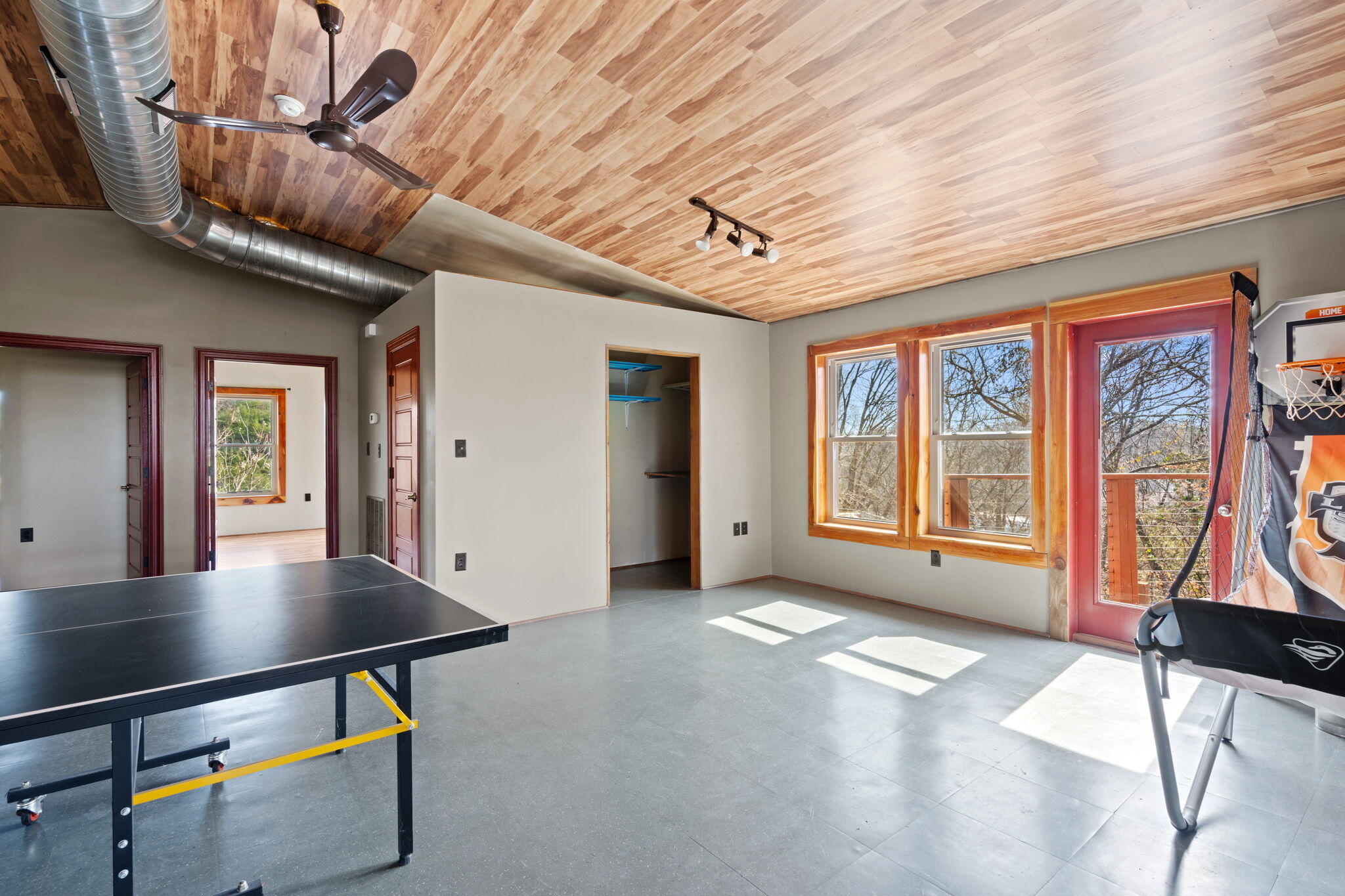 1014 Meroney Street Chattanooga, TN 37405 - Photo 41 of 57 41-web-or-mls-1014 Merony-Bekah C-37