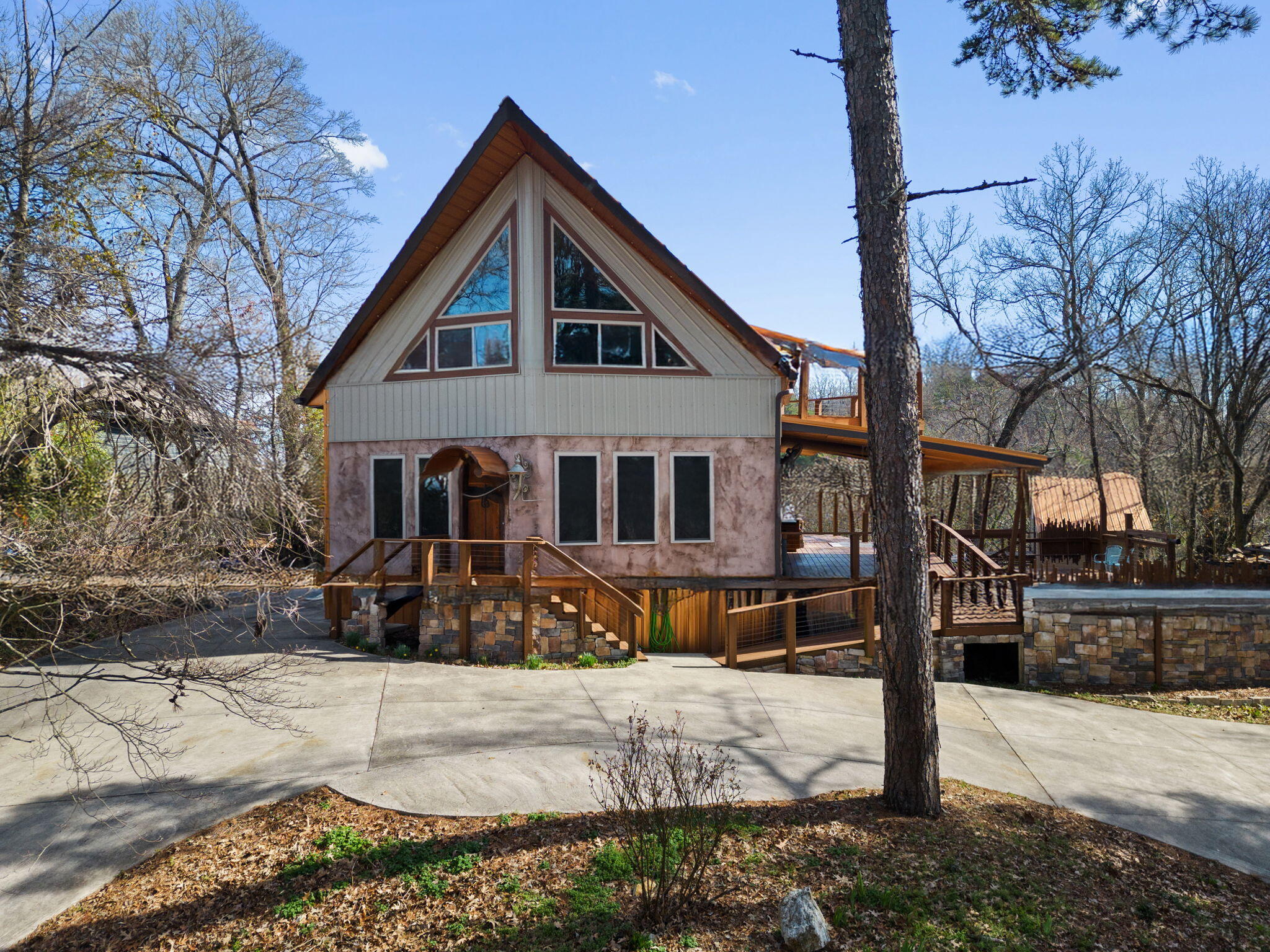 1014 Meroney Street Chattanooga, TN 37405 - Photo 5 of 57 5-web-or-mls-1014 Merony-Bekah C-45