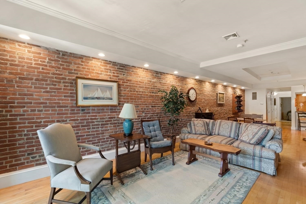 196 Main Street, Unit 1 Gloucester, MA 01930 - Photo 7 of 36