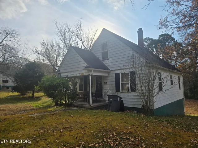 629 Sherwood Avenue, Athens, TN 37303