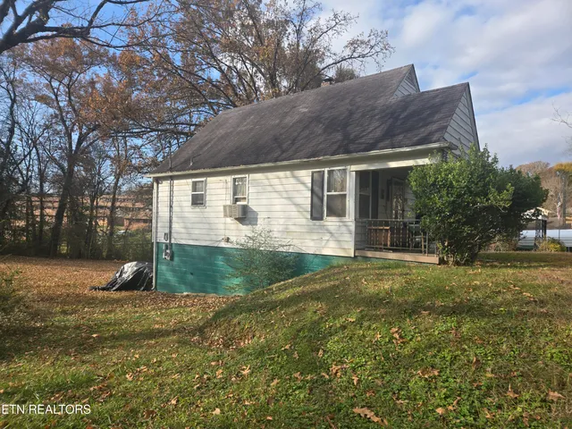 629 Sherwood Avenue, Athens, TN 37303