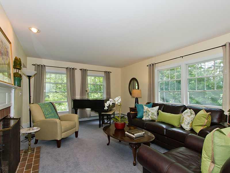 25 Victoria Road Camden, ME 04843 - Photo 3 of 22 Living Room. Formal living room w/...