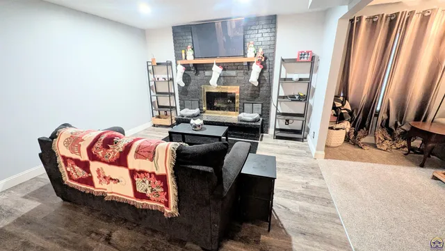 $338,500 | 2653 West Ridge Drive, Emporia, KS 66801