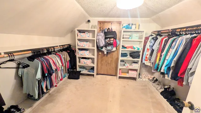 $338,500 | 2653 West Ridge Drive, Emporia, KS 66801