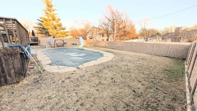 $338,500 | 2653 West Ridge Drive, Emporia, KS 66801