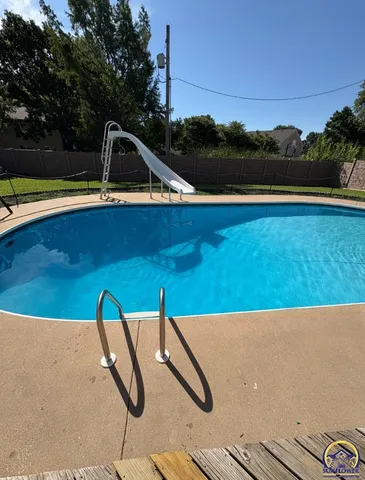 $338,500 | 2653 West Ridge Drive, Emporia, KS 66801