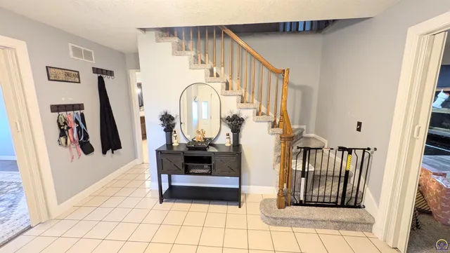 $338,500 | 2653 West Ridge Drive, Emporia, KS 66801