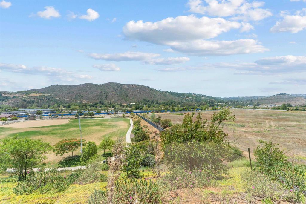 35664 Asturian Way Fallbrook, CA 92028 - Photo 42 of 56
