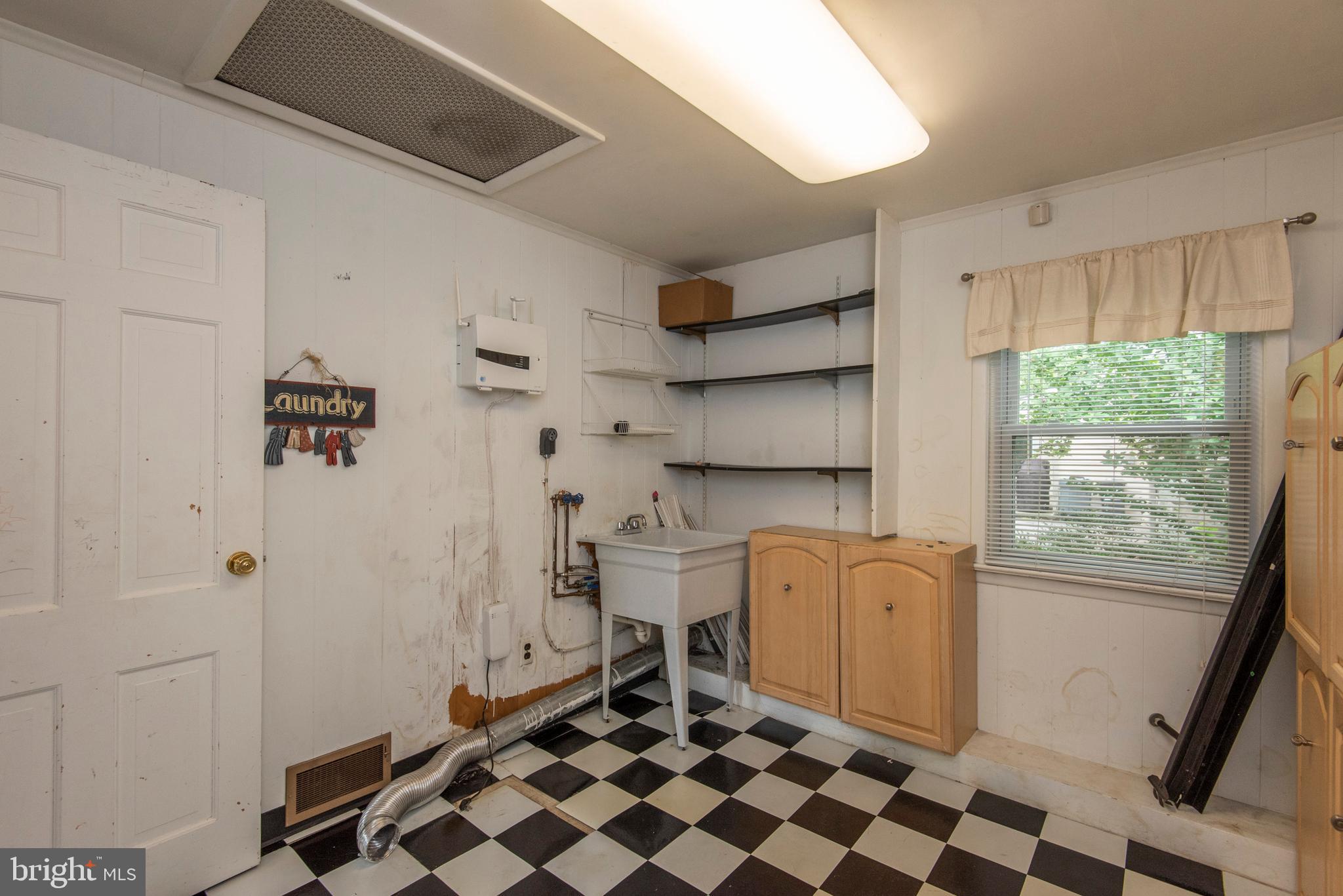 1022 Clover Hill Road Wynnewood, PA 19096 - Photo 23 of 39 Laundry Room