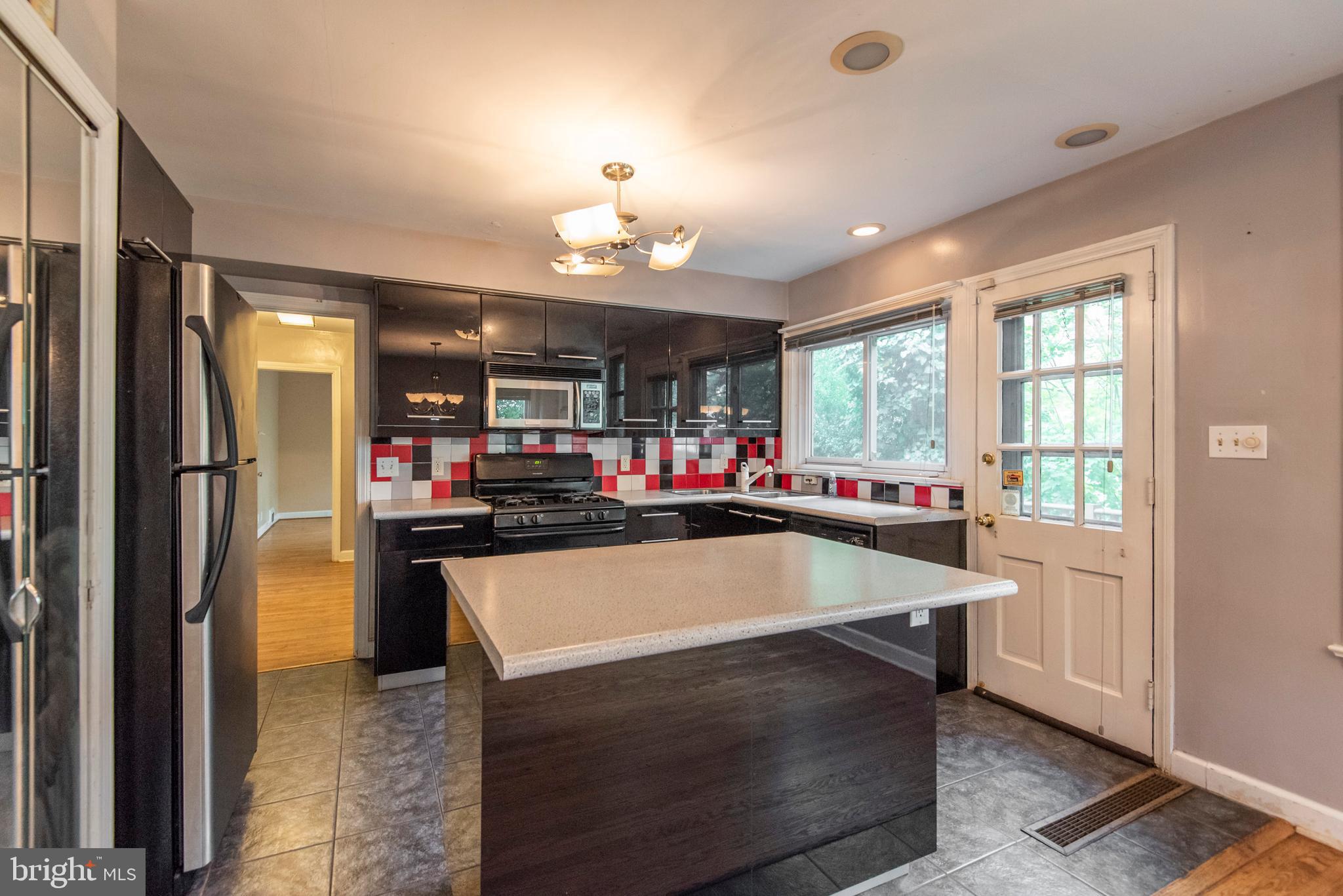 1022 Clover Hill Road Wynnewood, PA 19096 - Photo 29 of 39