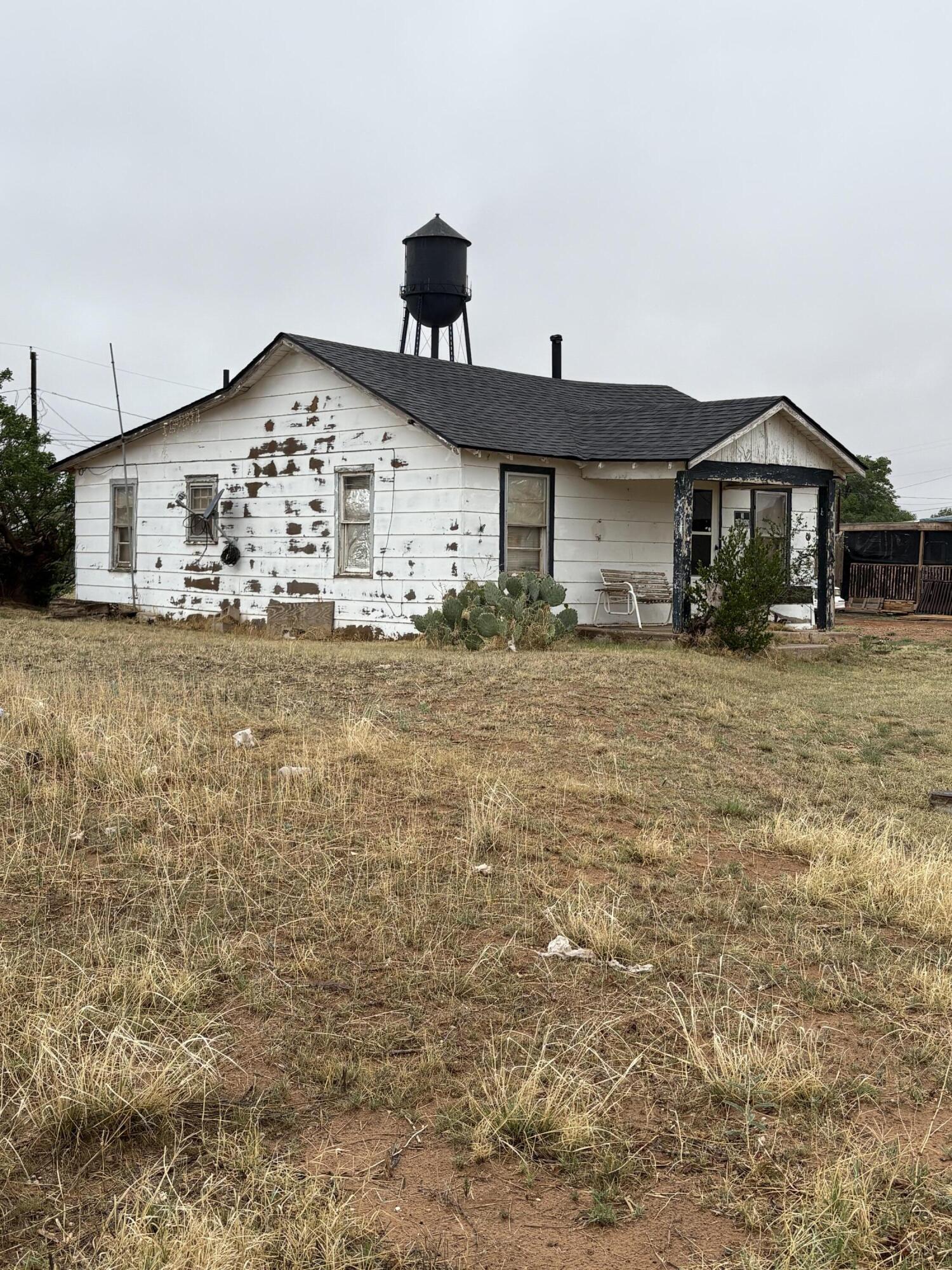 1007 North 2nd Street Brownfield, TX 79316 - Photo 1 of 1 a view of a house with a yard