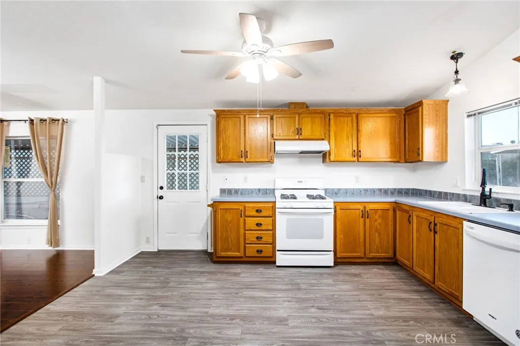 27701 Murrieta Road, Unit 111 Menifee, CA 92586 - Photo 9 of 51