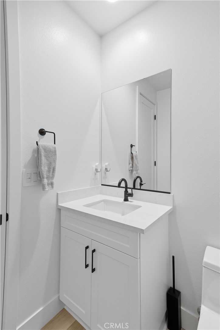 1224 Joshua Tree Road Calimesa, CA 92320 - Photo 11 of 38 Guest bathroom 2