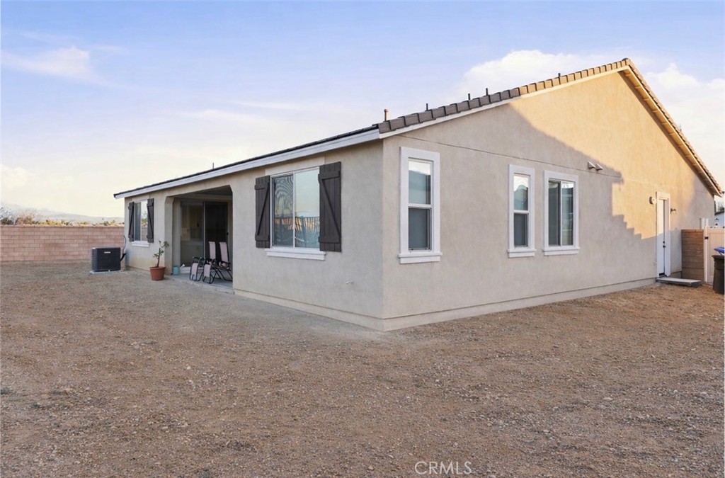 1224 Joshua Tree Road Calimesa, CA 92320 - Photo 29 of 38 Backyard