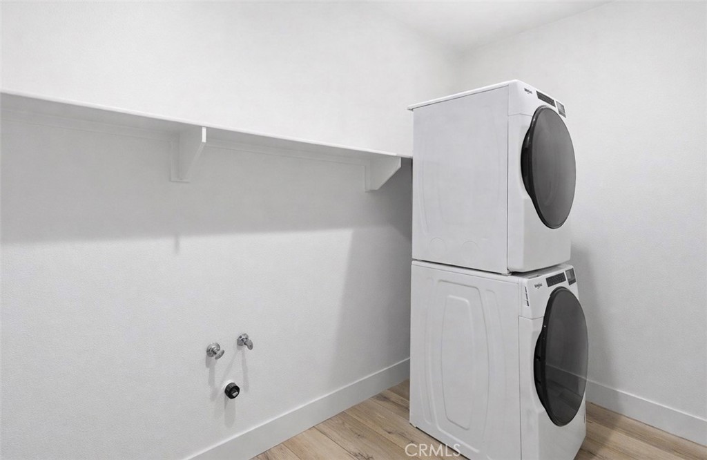1224 Joshua Tree Road Calimesa, CA 92320 - Photo 10 of 38 Laundry room