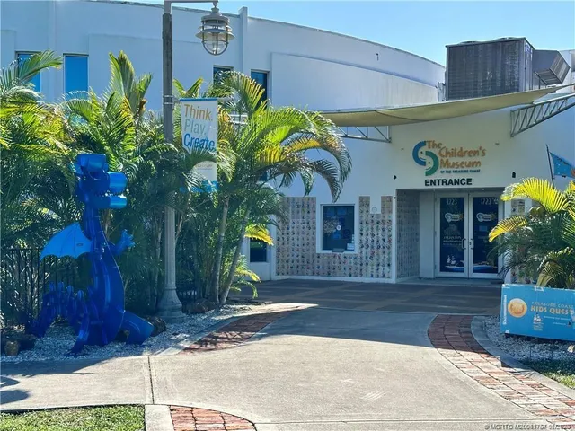 $3,375 | 2646 Northeast Pelican Way, Jensen Beach, FL 34957