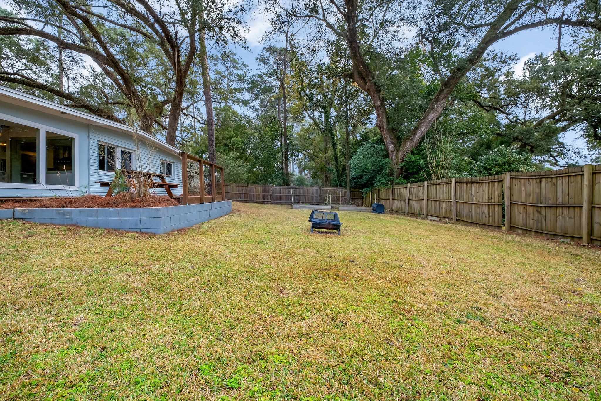 1509 Sharon Road Tallahassee, FL 32303 - Photo 3 of 24