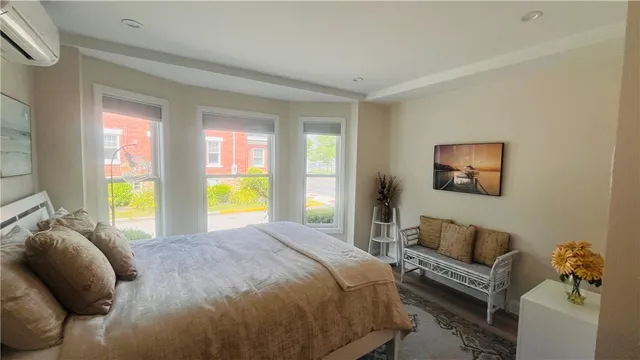 $3,200 | 115 Wellington Avenue, Unit 1, Newport, RI 02840