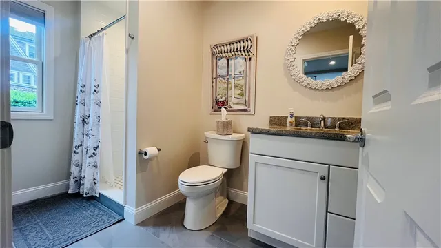 $3,200 | 115 Wellington Avenue, Unit 1, Newport, RI 02840