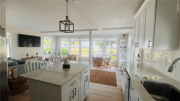 $3,000 | 115 Wellington Avenue, Unit 1, Newport, RI 02840