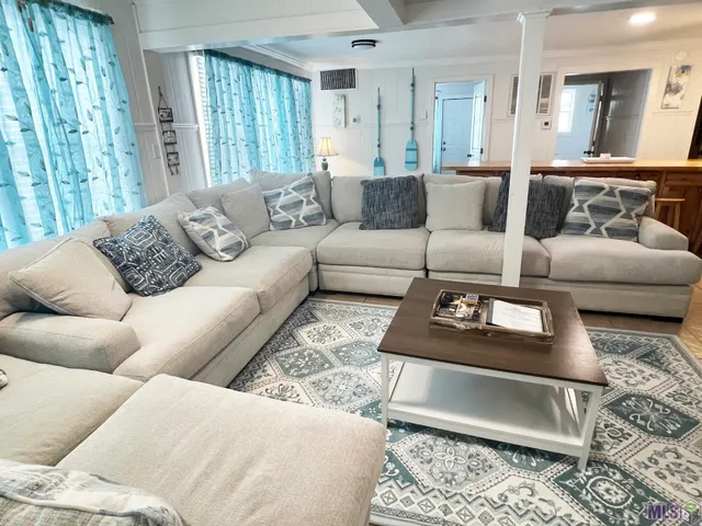 $749,000 | 2586 Highway 1, Grand Isle, LA 70358