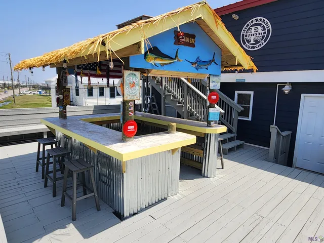 $749,000 | 2586 Highway 1, Grand Isle, LA 70358