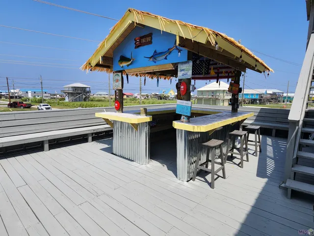 $749,000 | 2586 Highway 1, Grand Isle, LA 70358