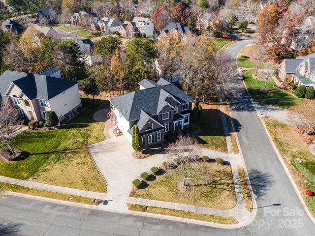 $795,000 | 10927 Parkleigh Drive, Charlotte, NC 28262