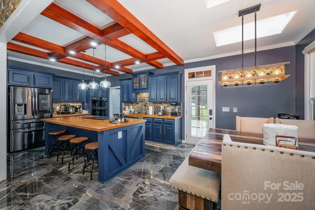 $795,000 | 10927 Parkleigh Drive, Charlotte, NC 28262