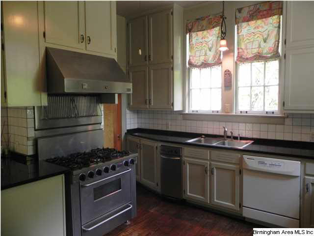 2821 Argyle Road South Birmingham, AL 35213 - Photo 15 of 32