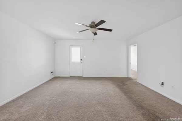 $1,800 | 15115 Jetfire Point, Von Ormy, TX 78073
