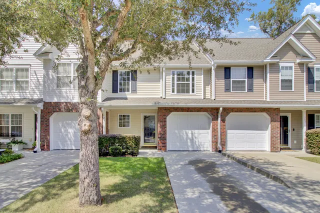 $2,000 | 208 Darcy Avenue, Goose Creek, SC 29445