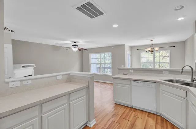 $2,000 | 208 Darcy Avenue, Goose Creek, SC 29445