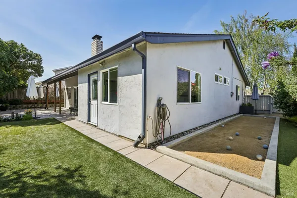 $825,000 | 212 Eaton Court, Benicia, CA 94510