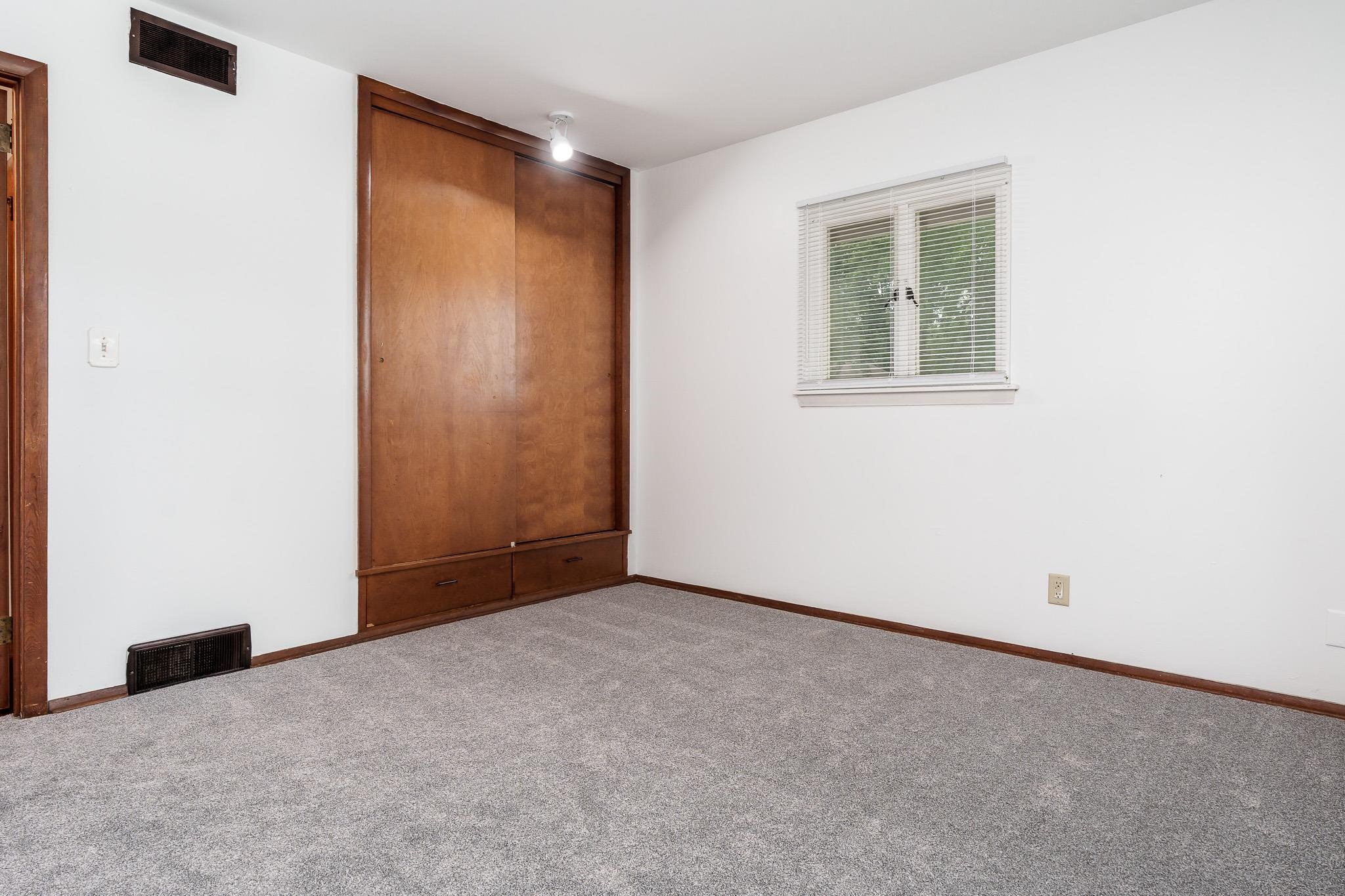 5106 Highcrest Road Rockford, IL 61107 - Photo 32 of 40 Gallery Image 32