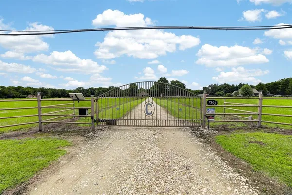 $674,000 | 1353 Farm To Market 1564, Quinlan, TX 75474