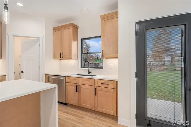 $729,000 | 12430 Somerset Pl Drive, St. Louis, MO 63128