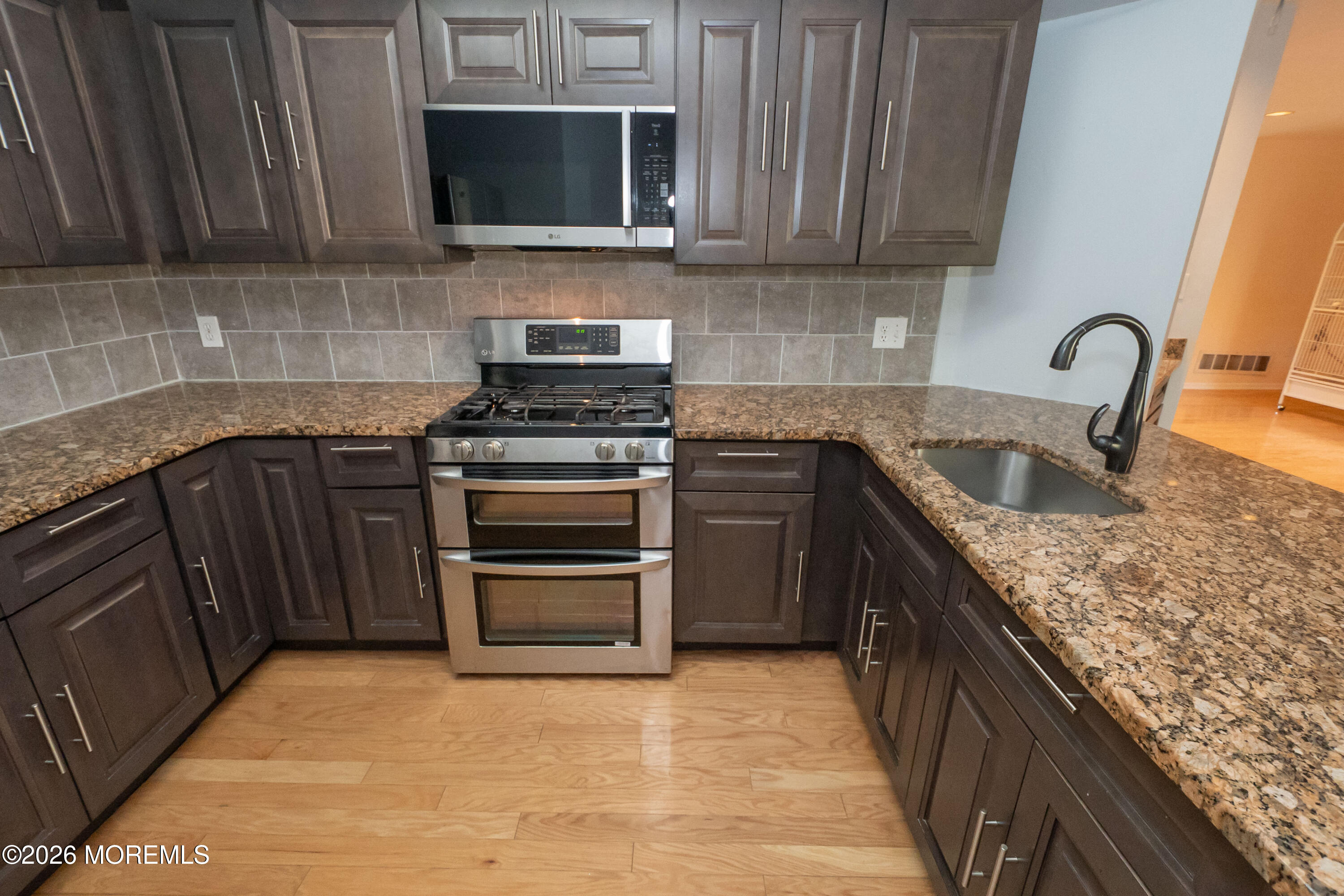 39A Winthrop Road, Unit 39B Monroe Township, NJ 08831 - Photo 6 of 36 39B Winthrop-628082