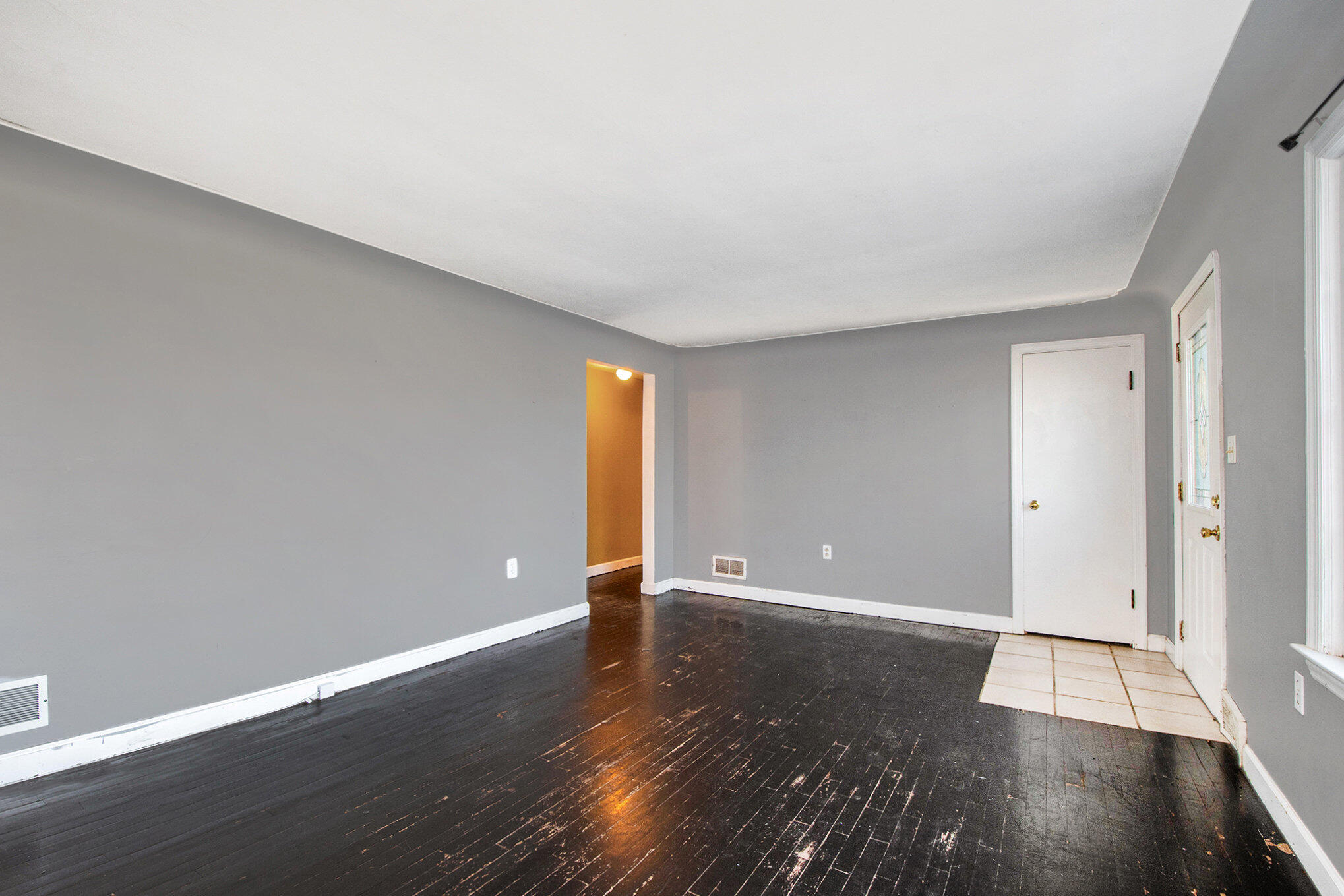828 Port Sheldon Street Jenison, MI 49428 - Photo 4 of 26 005_dsc_3056_13