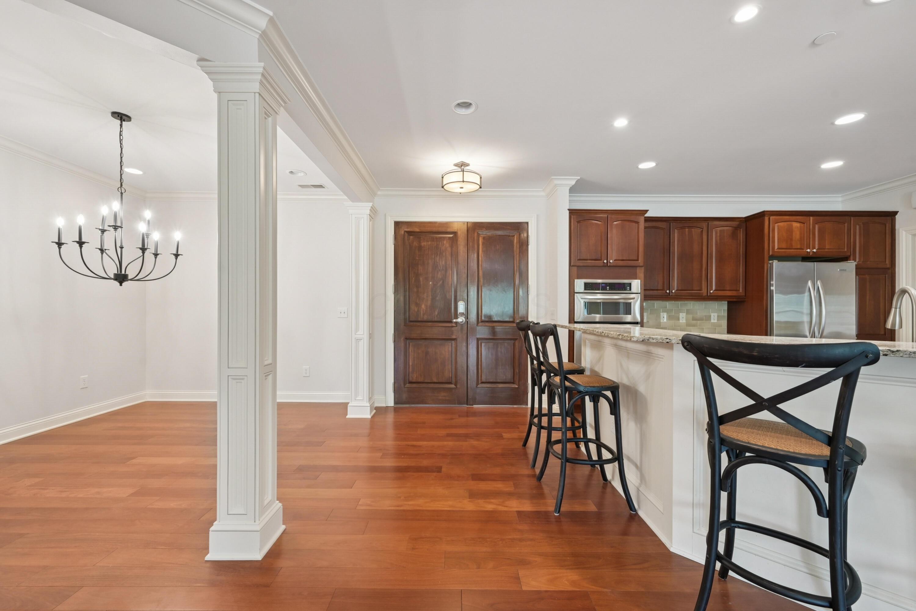 3175 Tremont Road, Unit 215 Columbus, OH 43221 - Photo 8 of 66 12-print-Tremont Rd-S2207-012