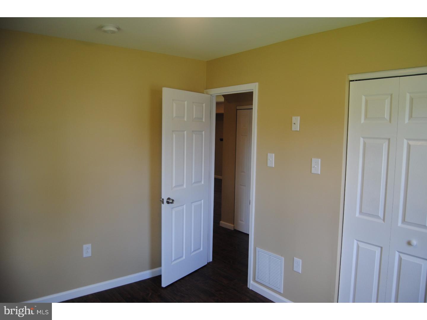 45 Goldengate Road Levittown, PA 19057 - Photo 15 of 25 Gallery Image 15