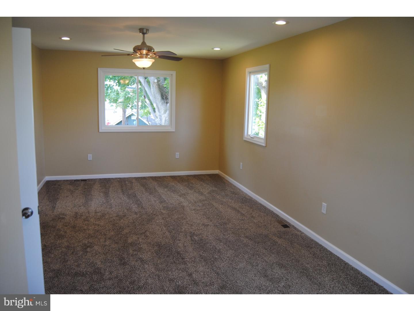 45 Goldengate Road Levittown, PA 19057 - Photo 19 of 25 Gallery Image 19